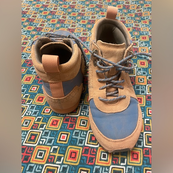 TEVA Highside Retro Collection - Picture 2 of 6